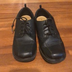 Dress shoes